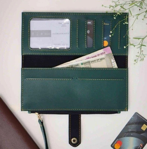 Ladies 2 Fold Button Wallets